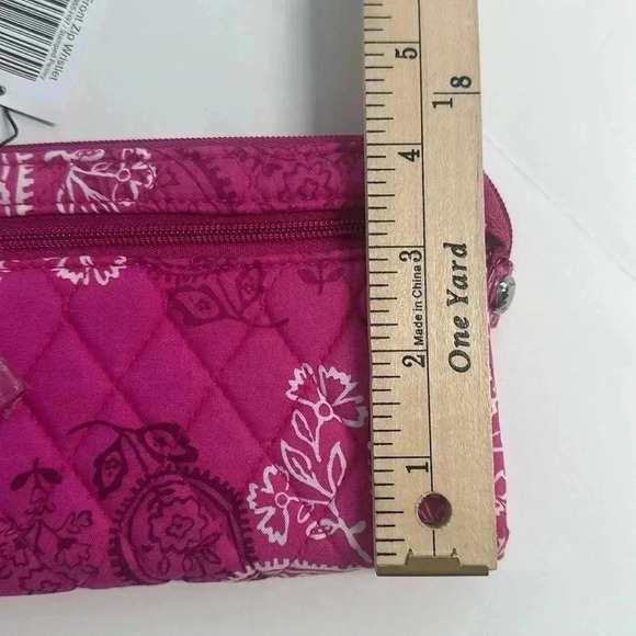 Vera Bradley Front Zip Wristlet Stamped Paisley Pink Wallet - Picture 7 of 8